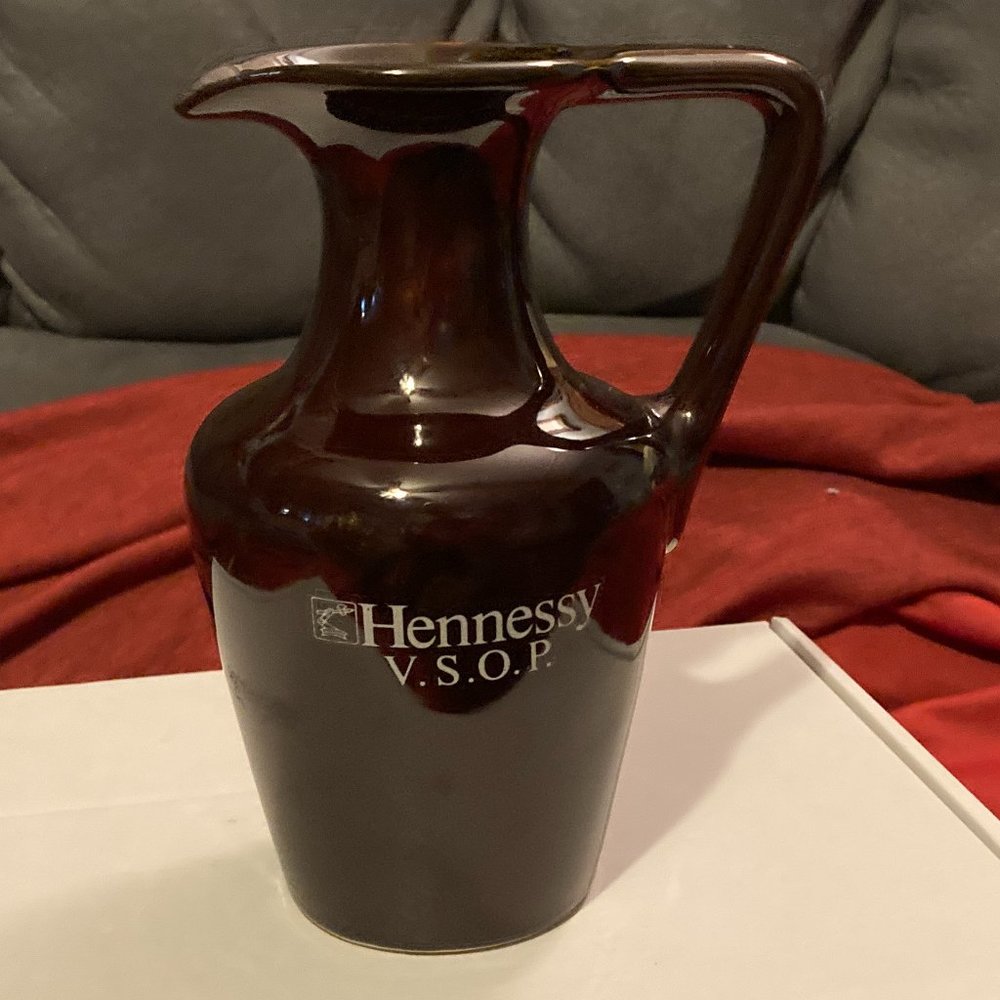 VTG 1980's Hennessy Cognac V.S.O.P.  Brown Ceramic Decanter/Carafe-7" High-EUC